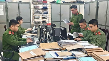 Công an phường Mỹ Đình 2, quận Nam Từ Liêm họp giao ban hằng ngày.