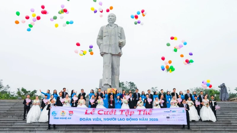 Lần đầu tiên Liên đoàn Lao động tỉnh Nghệ An tổ chức lễ cưới tập thể cho công nhân, lao động có hoàn cảnh khó khăn.