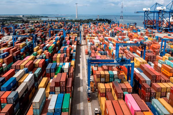 Nền kinh tế có độ mở cao như Việt Nam rất cần những khuôn khổ hợp tác ổn định. Ảnh: Thành Đạt