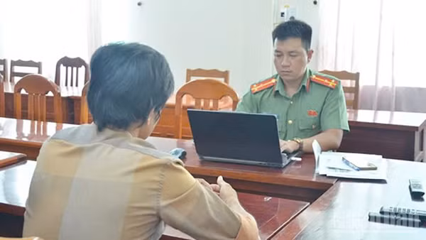 N.V.T. tại cơ quan công an.