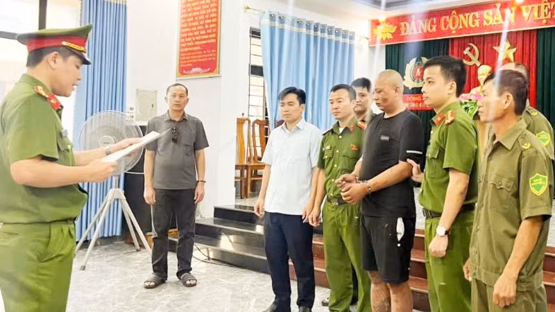 Công an tỉnh Quảng Trị thực hiện lệnh bắt khẩn cấp đối tượng Nguyễn Viết Hoàng.