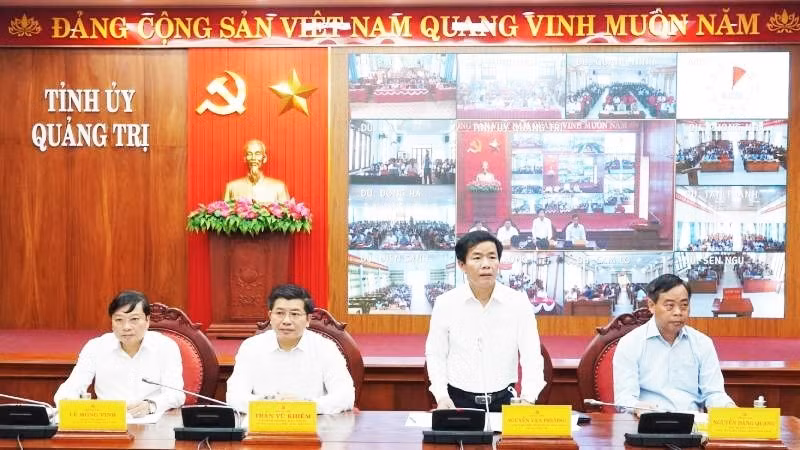 bi-thu.jpg