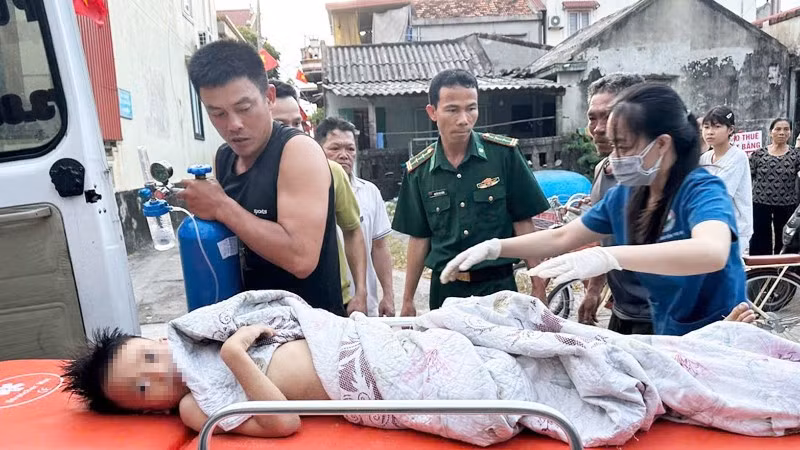 Cháu bé bị đuối nước được cứu kịp thời nên sức khỏe dần ổn định.