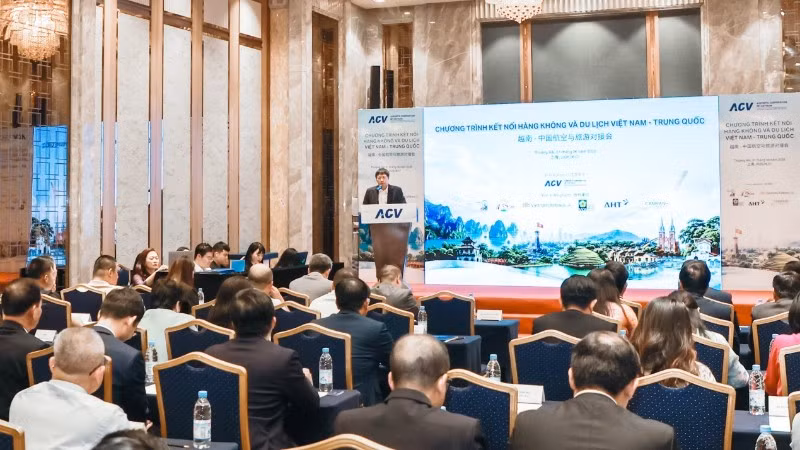 Chương trình kết nối hàng không và du lịch Việt Nam-Trung Quốc tại Thượng Hải.