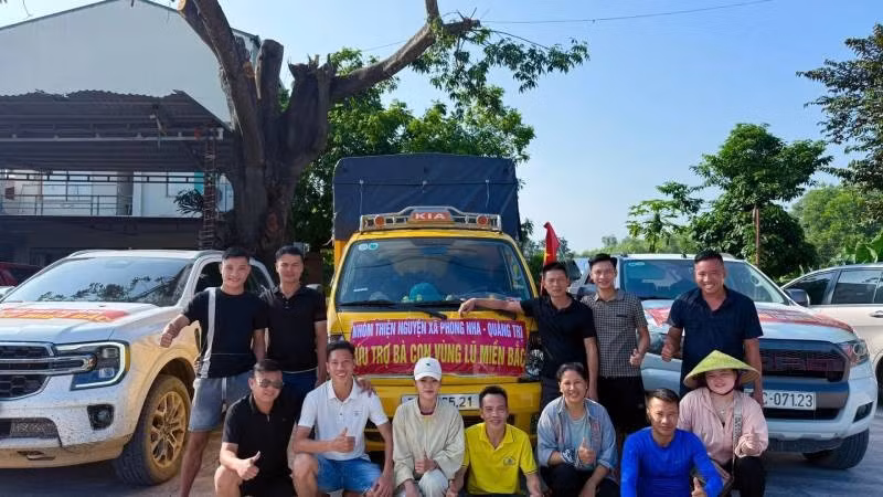 Nhóm thiện nguyện vượt gần 600km từ xã Phong Nha, tỉnh Quảng Trị đến tỉnh Lạng Sơn trao 1.000 suất quà, tổng trị giá gần 400 triệu đồng cho người dân bị thiệt hại do lũ lụt. (Ảnh minh họa)