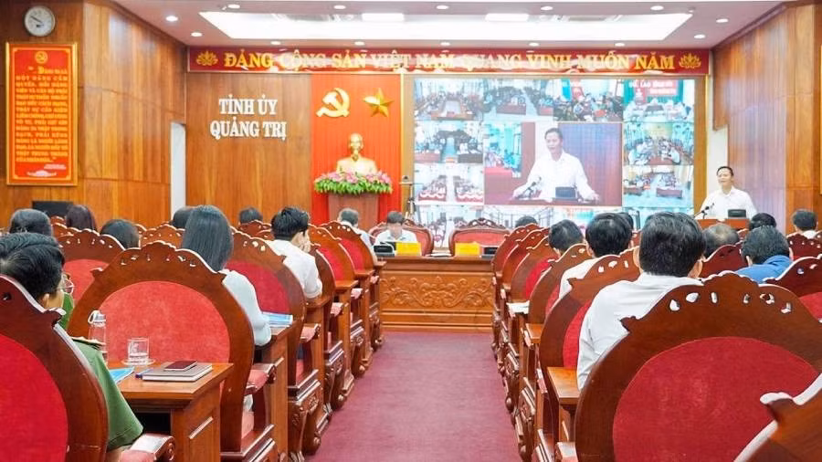 Bí thư Tỉnh ủy, Trưởng ban Chỉ đạo 57 tỉnh Quảng Trị Vương Quốc Tuấn kết luận phiên họp chuyên đề về phát triển khoa học, công nghệ, đổi mới sáng tạo và chuyển đổi số phục vụ phát triển kinh tế-xã hội và đánh giá kết quả công tác quý III/2026 ngày 13/10. (Ảnh: HG)