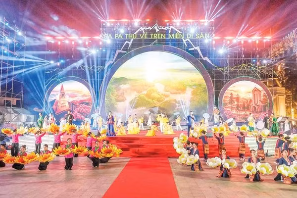 Chương trình khai mạc Lễ hội mùa thu Sa Pa mở màn cho chuỗi các hoạt động được tổ chức vào dịp nghỉ lễ Quốc khánh 2/9.