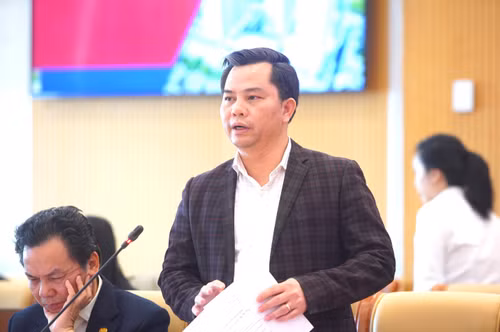 ongbuitienthanh.jpg