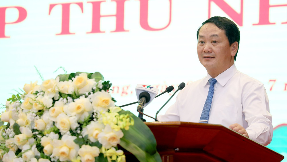 Đồng chí Hầu A Lềnh, Ủy viên Trung ương Đảng, Bí thư Tỉnh ủy Tuyên Quang phát biểu chỉ đạo kỳ họp. anh-10.jpg