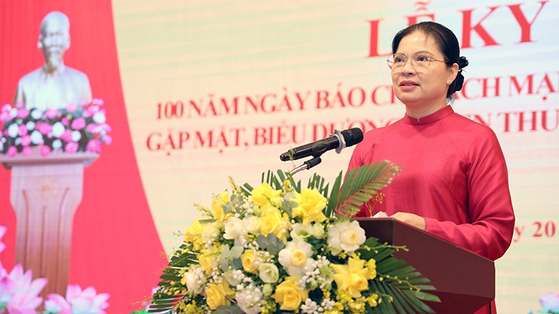 Đồng chí Hà Thị Nga, Ủy viên Trung ương Đảng, Bí thư Tỉnh ủy, Trưởng Đoàn đại biểu Quốc hội tỉnh Tuyên Quang phát biểu tại lễ kỷ niệm. anh-3.jpg