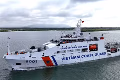 Tàu CSB 8001 lên đường làm nhiệm vụ. (Ảnh: Vùng Cảnh sát biển 3 cung cấp) 
