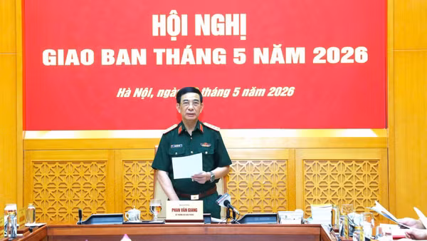 Đại tướng Phan Văn Giang chủ trì hội nghị. 