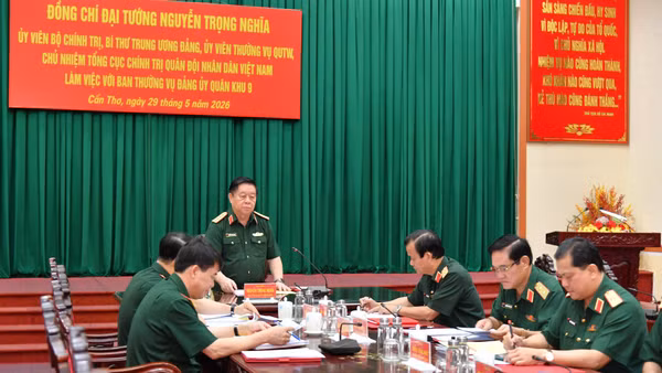 Đại tướng Nguyễn Trọng Nghĩa chủ trì làm việc với Ban Thường vụ Đảng ủy Quân khu 9.