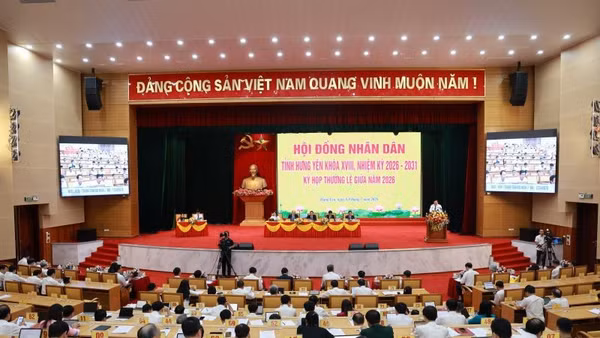 Hội đồng nhân dân tỉnh Hưng Yên khóa XVIII tổ chức kỳ họp quyết định nhiều nghị quyết quan trọng về phát triển kinh tế-xã hội.