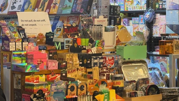 Các sản phẩm thuốc lá điện tử nhập lậu vẫn được bày bán công khai tại một số quốc gia trong khu vực châu Á.