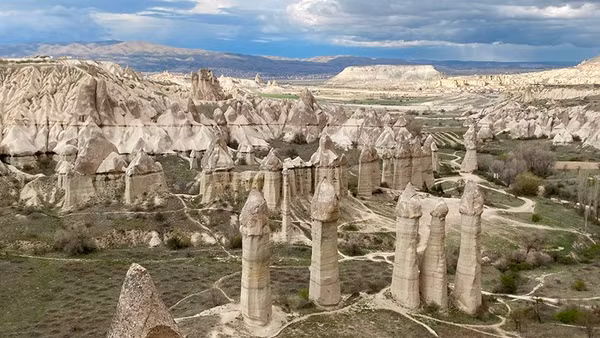 Vẻ đẹp siêu thực của thung lũng nấm đá Cappadocia.