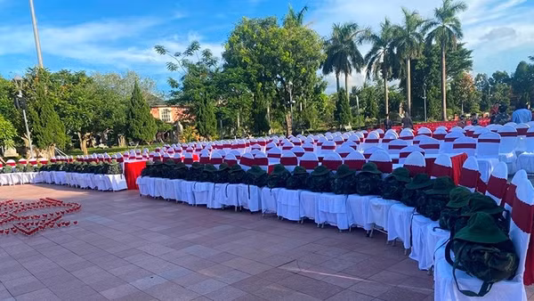 Hàng ghế danh dự dành riêng cho các liệt sĩ Thành cổ. Ảnh | HUYỀN NGA