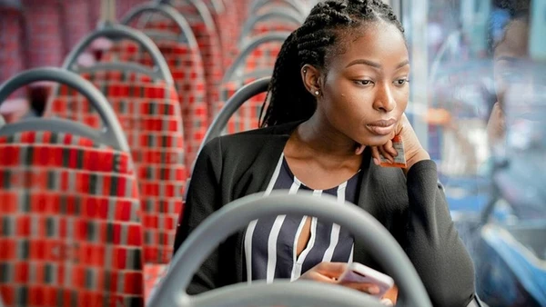 Giới trẻ châu Phi đang đối diện với cô đơn.