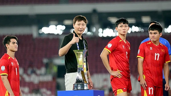 Thầy trò HLV Kim Sang-sik vô địch U23 Đông Nam Á 2025. Ảnh | VFF