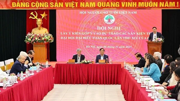 Hội Người cao tuổi Việt Nam tổ chức Hội nghị lấy ý kiến góp ý vào Dự thảo các văn kiện trình Đại hội XIV của Đảng. Ảnh | TTXVN