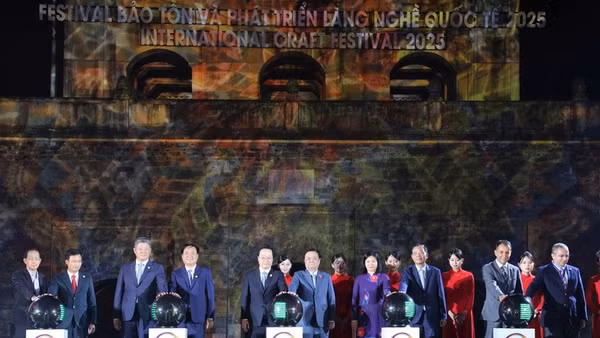 Khai mạc Festival Bảo tồn và phát triển Làng nghề quốc tế.