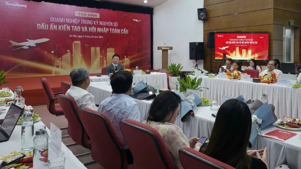 Quang cảnh buổi tọa đàm.