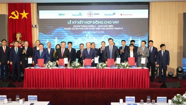 Toàn cảnh lễ ký kết.