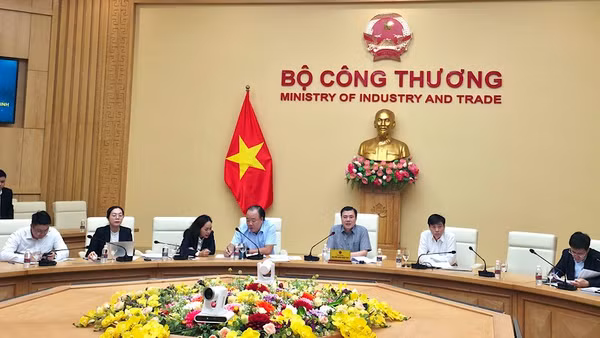 Toàn cảnh hội nghị.