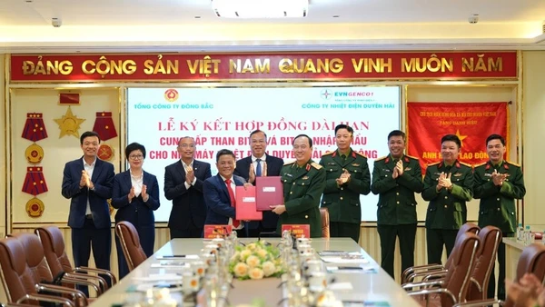 Ký kết hợp đồng dài hạn cung cấp than nhập khẩu cho Nhà máy Nhiệt điện Duyên Hải 3 Mở rộng.