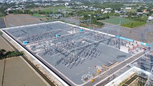 Toàn cảnh Trạm biến áp 500kV Thốt Nốt.
