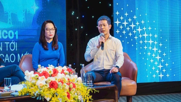 Anh Nguyễn Viết Tài, Phó Giám đốc Kỹ thuật Công ty Thủy điện Đại Ninh chia sẻ kinh nghiệm tại Hội nghị “Đổi mới sáng tạo và phát triển nguồn nhân lực trong hành trình Văn hóa EVNGENCO1”.