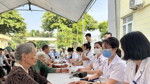 Thành phố Hà Nội làm tốt công tác khám chữa bệnh cho người dân. (Ảnh: Nguyễn Bền)