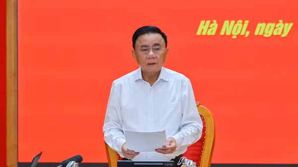 Thường trực Ban Bí thư Trần Cẩm Tú, Bí thư Đảng ủy các cơ quan Đảng Trung ương chủ trì hội nghị. (Ảnh: THỦY NGUYÊN)