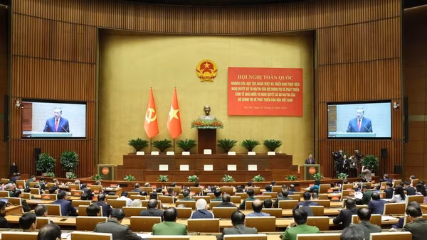 Tổng Bí thư Tô Lâm phát biểu chỉ đạo tại Hội nghị toàn quốc nghiên cứu, học tập, quán triệt và triển khai thực hiện Nghị quyết số 79 và 80. (Ảnh VGP/Nhật Bắc)