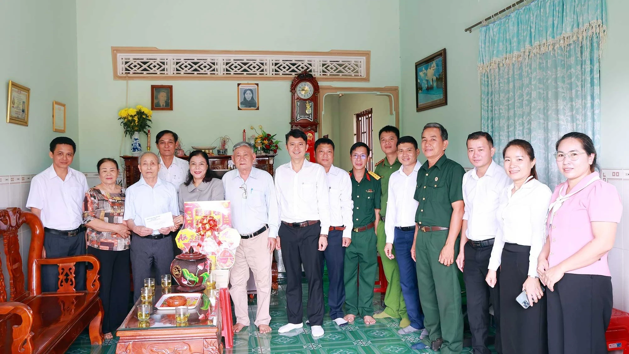 Đồng Nai tri ân sâu sắc các gia đình chính sách, Mẹ Việt Nam anh hùng dịp 30/4 và 1/5