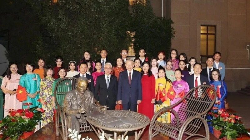 Cộng đồng người Việt tại Trung Quốc phấn khởi đón Tổng Bí thư, Chủ tịch nước Tô Lâm