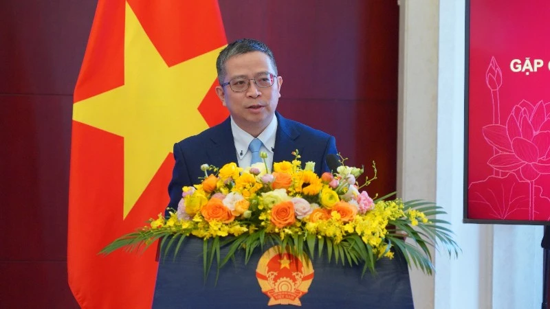 Đại sứ Phạm Thanh Bình nhấn mạnh thành tựu Việt Nam và quan hệ Việt-Trung tại gặp gỡ báo chí