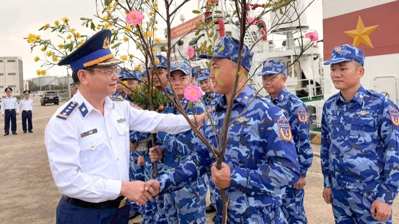 Xuân nơi đầu sóng: Người lính Cảnh sát biển lặng thầm giữ trọn Tết cho Tổ quốc