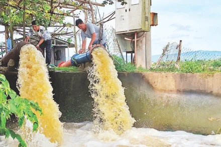 Trạm bơm Bến Lội, xã Phú Hòa 2, tỉnh Đắk Lắk hoạt động hết công suất.