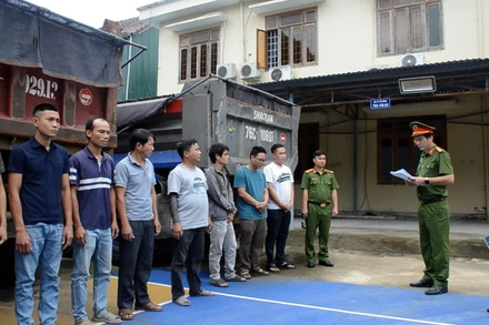 Khởi tố nhóm đối tượng khai thác cát trái phép trên sông Trà Khúc. (Ảnh: Công an tỉnh Quảng Ngãi cung cấp)