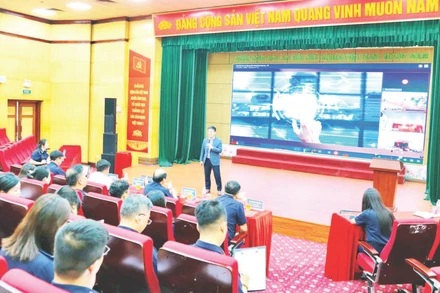 Chi cục Hải quan khu vực VI tổ chức nhiều khóa đào tạo, tập huấn chuyên sâu gắn với xu hướng ứng dụng công nghệ.