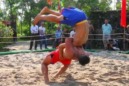 Trước kia trai tráng đến sới không chỉ để vui xuân mà còn để rèn sức