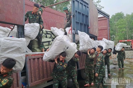 Hàng viện trợ của Chính phủ Liên bang Nga đã được chuyển đến Huế.