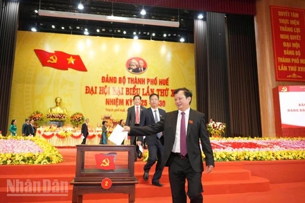 Đại hội đại biểu Đảng bộ thành phố Huế lần thứ XVII, nhiệm kỳ 2025-2030, đã tiến hành bầu Ban Chấp hành Đảng bộ khóa mới.