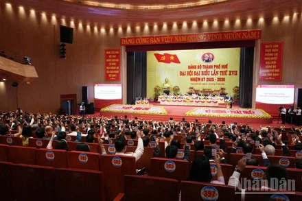 Đại hội đã bầu Ban Chấp hành Đảng bộ thành phố Huế khóa XVII. 