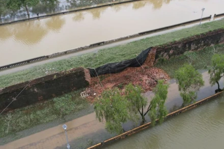 Đoạn tường Hoàng Thành Huế bị đổ sập hôm 2/11/2025.