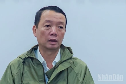 Ông Phan Thiên Định, Chủ tịch Ủy ban nhân dân thành phố Huế trả lời phỏng vấn Báo Nhân Dân sáng 30/10.