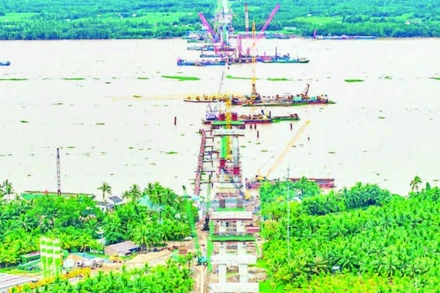 Dự án cầu Đại Ngãi 1 bắc qua sông Hậu nối tỉnh Vĩnh Long và thành phố Cần Thơ.