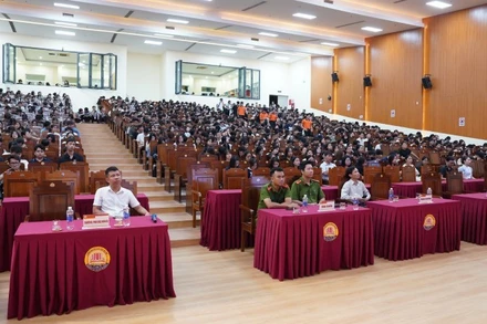 Nội dung nhằm giúp sinh viên nắm kiến thức pháp luật cơ bản, rèn kỹ năng phòng ngừa để tự bảo vệ trước các loại tội phạm.