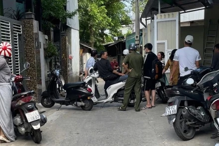 Các nạn nhân đã được đưa đến bệnh viện, công an cũng đã phong tỏa hiện trường ngay sau đó.